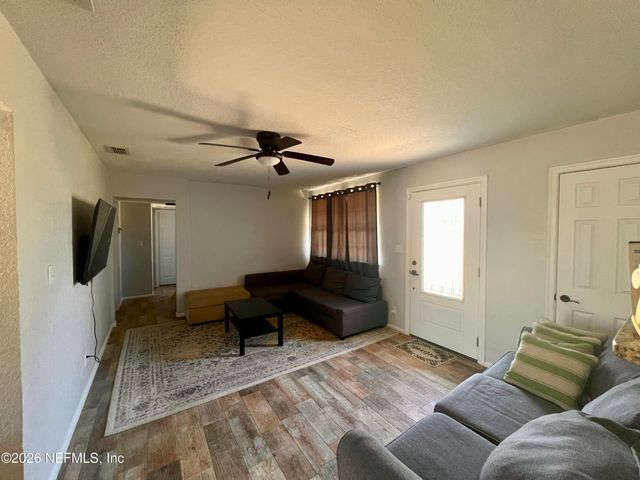 845 IBIS Road, Jacksonville, FL 32216
