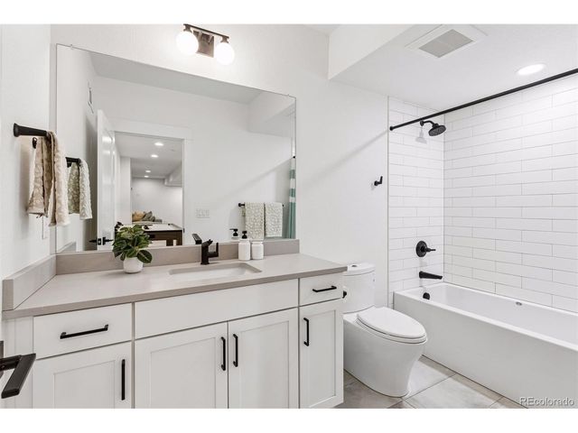 402 E Geneseo St, Lafayette, CO 80026