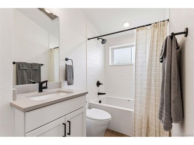 402 E Geneseo St, Lafayette, CO 80026