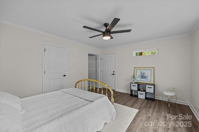 215 McCoy Cove, Black Mountain, NC 28711