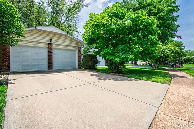 2025 RURLINE Drive, St Louis, MO 63146