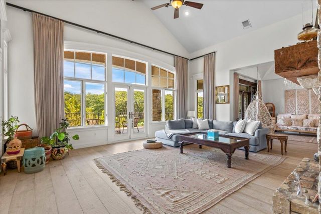 220 Southriver ST, Wimberley, TX 78676