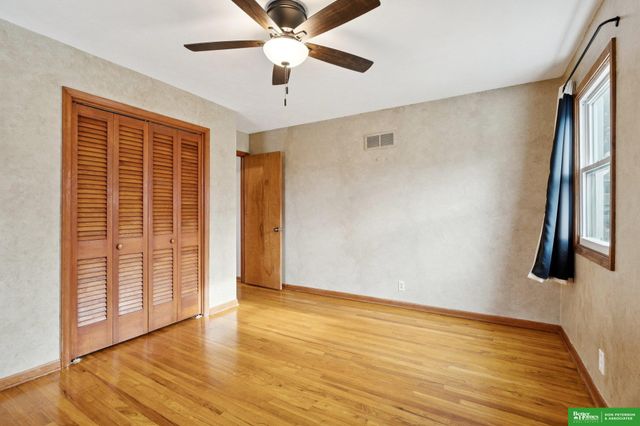 4962 Magnolia Street, Omaha, NE 68137