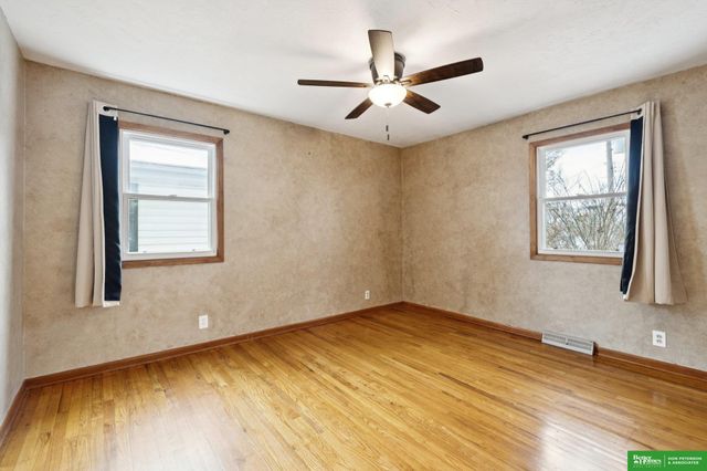 4962 Magnolia Street, Omaha, NE 68137