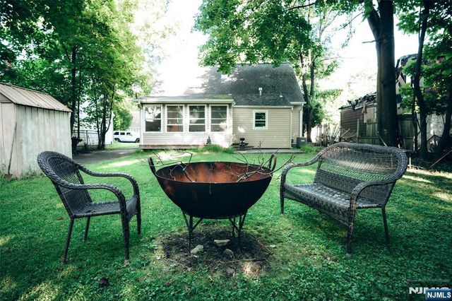 12 Central Avenue, Pompton Lakes, NJ 07442