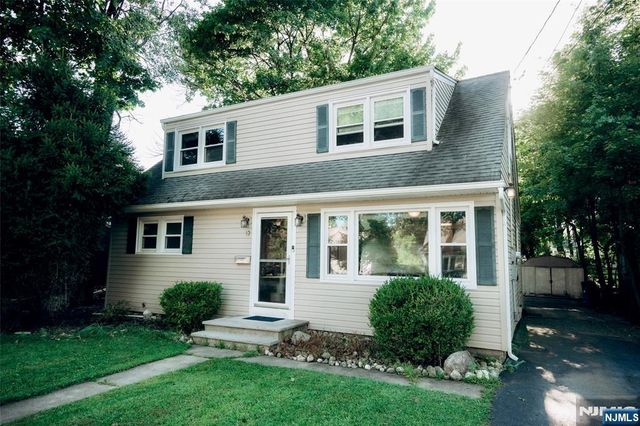 12 Central Avenue, Pompton Lakes, NJ 07442