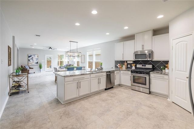 6133 MANTALCINO DR, Round Rock, TX 78665