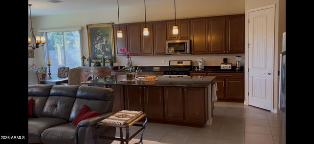 18349 W MARSHALL Lane W, Surprise, AZ 85388