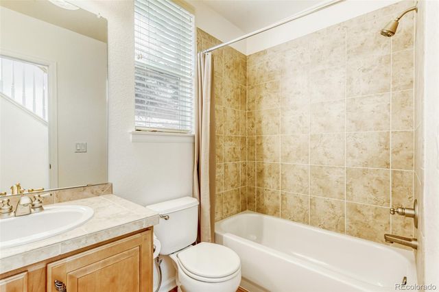 3856 Stonebrush Drive, Highlands Ranch, CO 80126