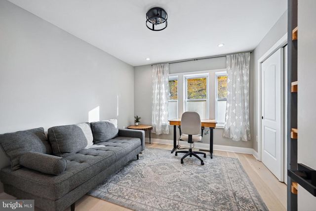 1732 L ST NE, Washington, DC 20002