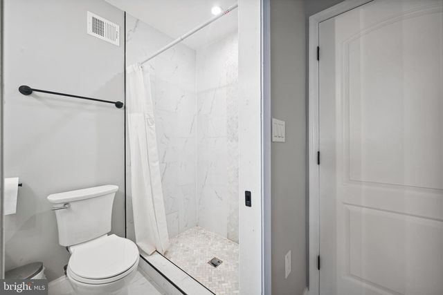 1732 L ST NE, Washington, DC 20002