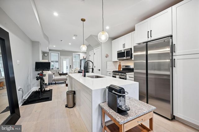 1732 L ST NE, Washington, DC 20002