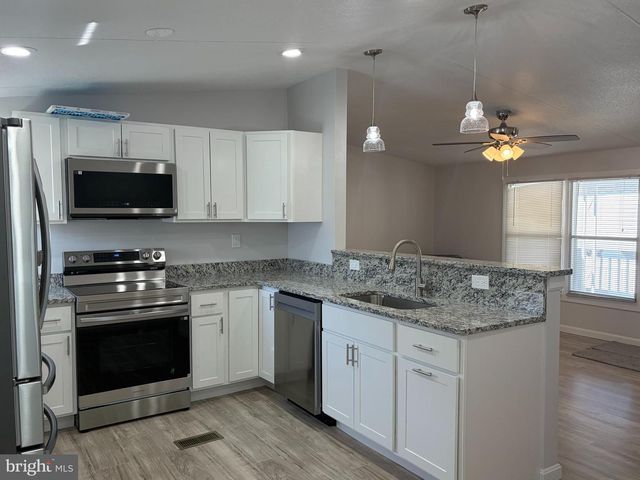 7 ROSEVIEW RD, Dundalk, MD 21222