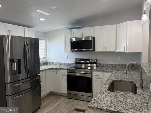 7 ROSEVIEW RD, Dundalk, MD 21222