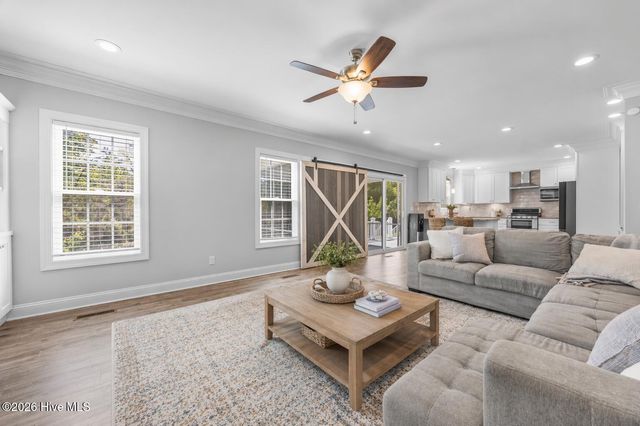 41 Angel Oaks Court, Hampstead, NC 28443