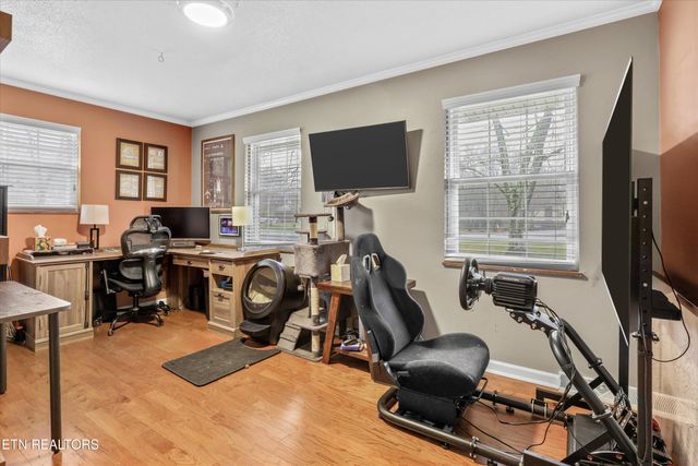 4516 Green Castle Rd, Louisville, TN 37777