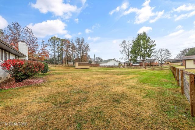 4516 Green Castle Rd, Louisville, TN 37777
