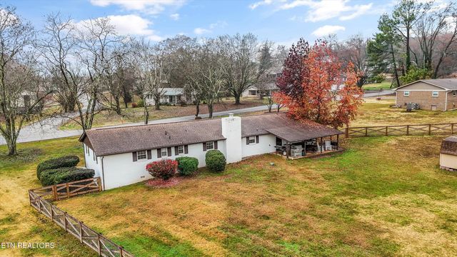 4516 Green Castle Rd, Louisville, TN 37777