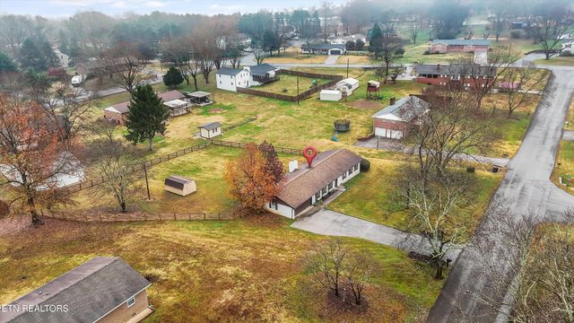 4516 Green Castle Rd, Louisville, TN 37777