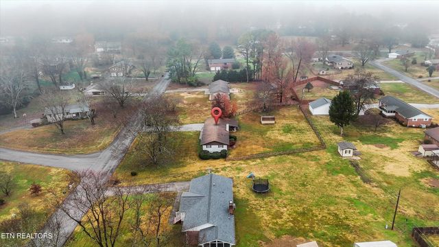 4516 Green Castle Rd, Louisville, TN 37777