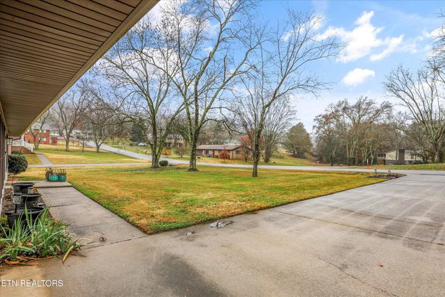4516 Green Castle Rd, Louisville, TN 37777
