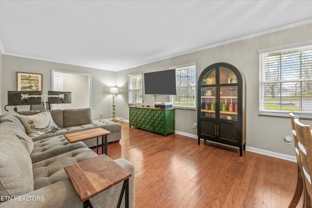 4516 Green Castle Rd, Louisville, TN 37777