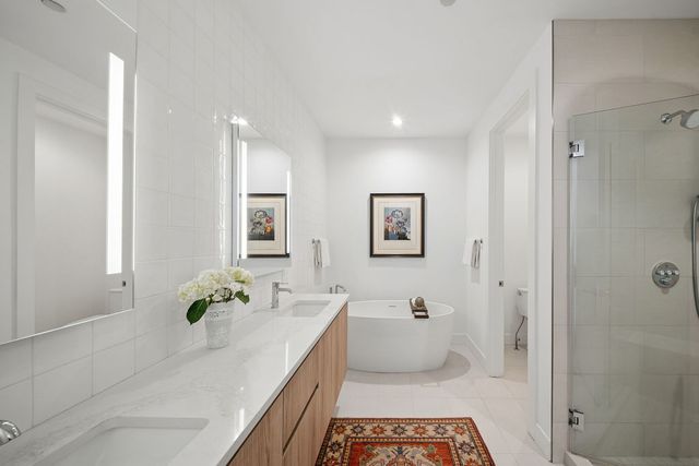 323 S Racine Avenue PHD, Chicago, IL 60607