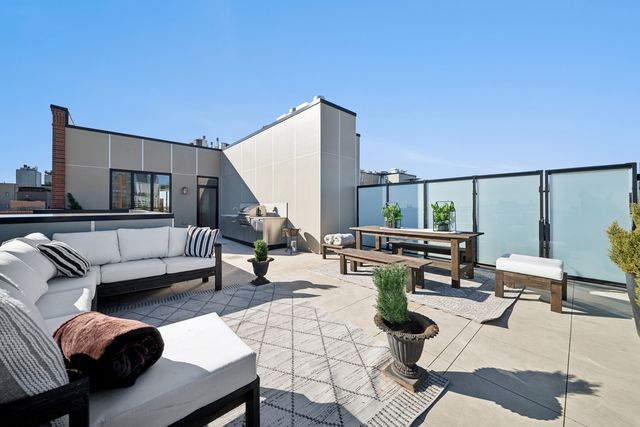 323 S Racine Avenue PHD, Chicago, IL 60607