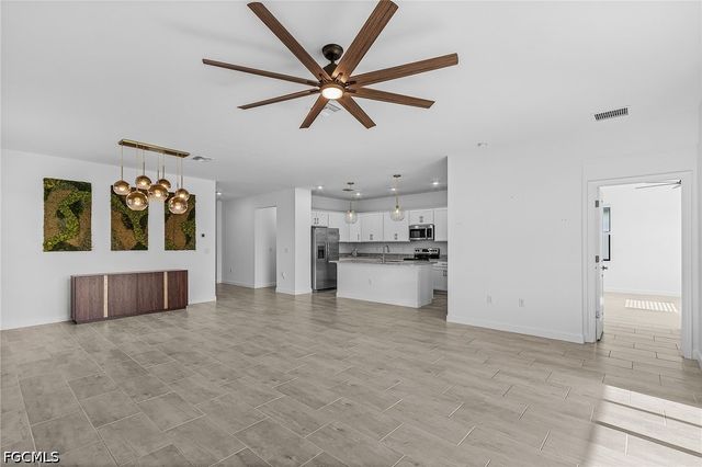 11151 Timber Creek DR E, Fort Myers, FL 33913