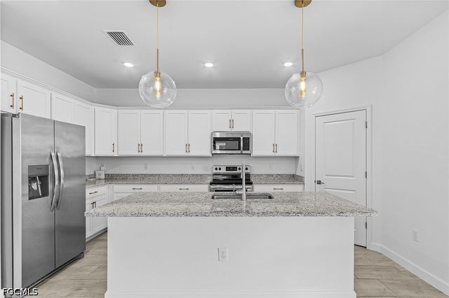 11151 Timber Creek DR E, Fort Myers, FL 33913