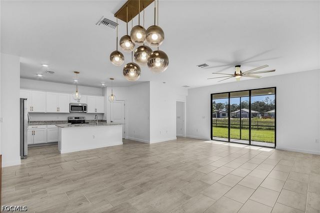 11151 Timber Creek DR E, Fort Myers, FL 33913