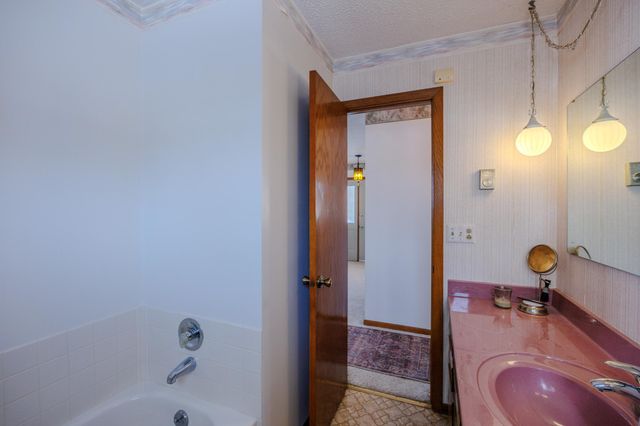 1804 Delton Avenue NW, Bemidji, MN 56601