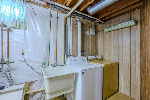 1804 Delton Avenue NW, Bemidji, MN 56601