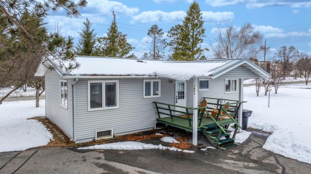 1804 Delton Avenue NW, Bemidji, MN 56601