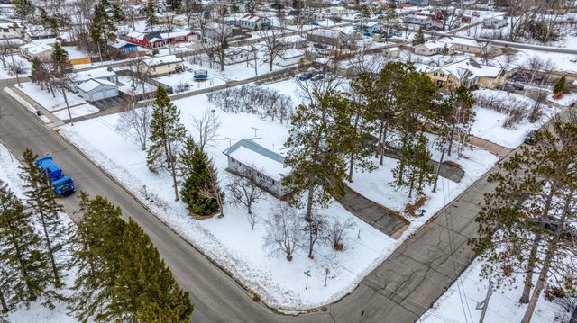 1804 Delton Avenue NW, Bemidji, MN 56601