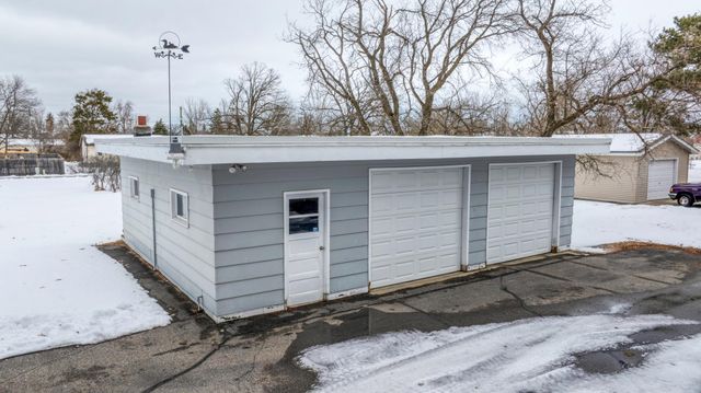 1804 Delton Avenue NW, Bemidji, MN 56601