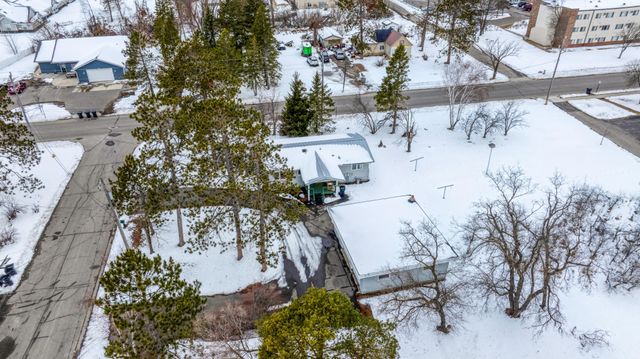1804 Delton Avenue NW, Bemidji, MN 56601