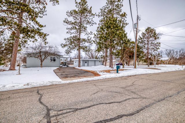 1804 Delton Avenue NW, Bemidji, MN 56601