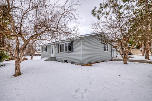 1804 Delton Avenue NW, Bemidji, MN 56601