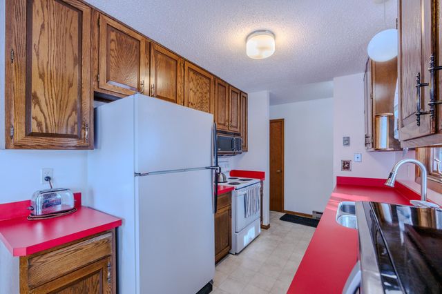1804 Delton Avenue NW, Bemidji, MN 56601