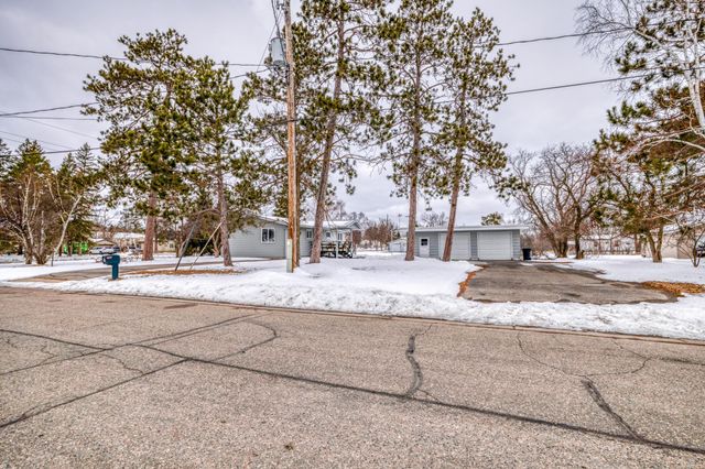 1804 Delton Avenue NW, Bemidji, MN 56601
