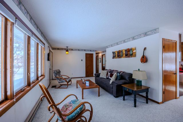 1804 Delton Avenue NW, Bemidji, MN 56601