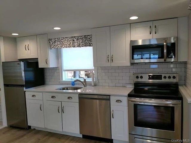 123 Joni Drive, West Sayville, NY 11796