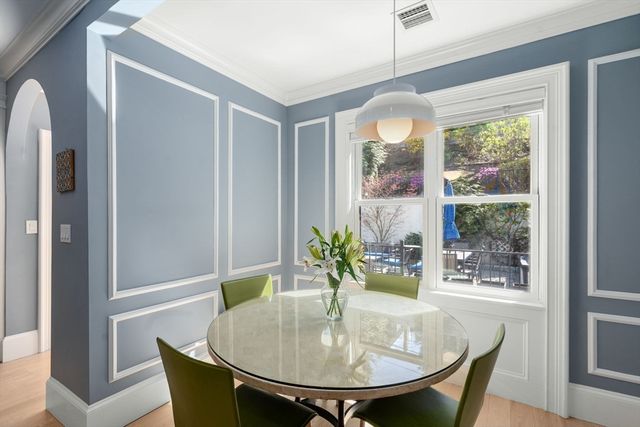 90 Columbia U90, Brookline, MA 02446