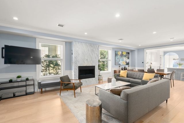 90 Columbia U90, Brookline, MA 02446