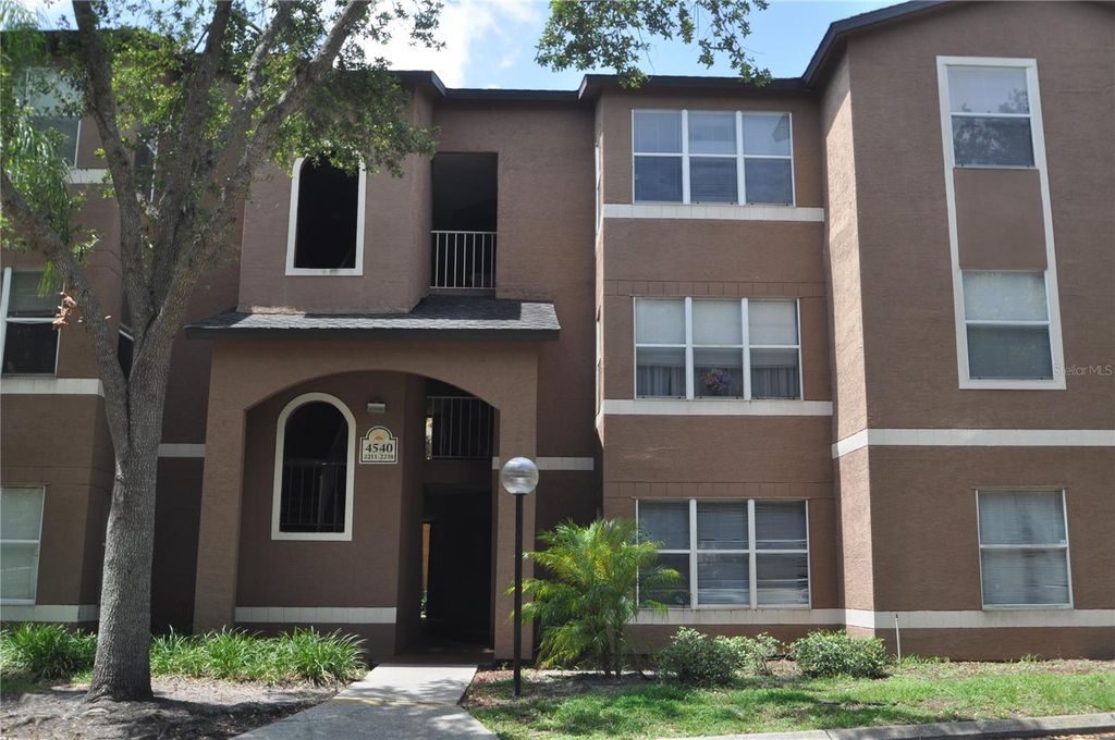 4540 COMMANDER DRIVE 2225, Orlando, FL 32822