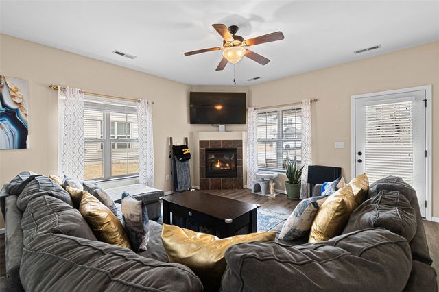 404 Cambria Drive, North Liberty, IA 52317