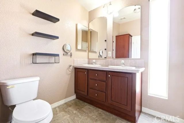 1536 S State St 148, Hemet, CA 92543