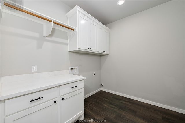 4119 Golden Eagle Drive, Bryan, TX 77808
