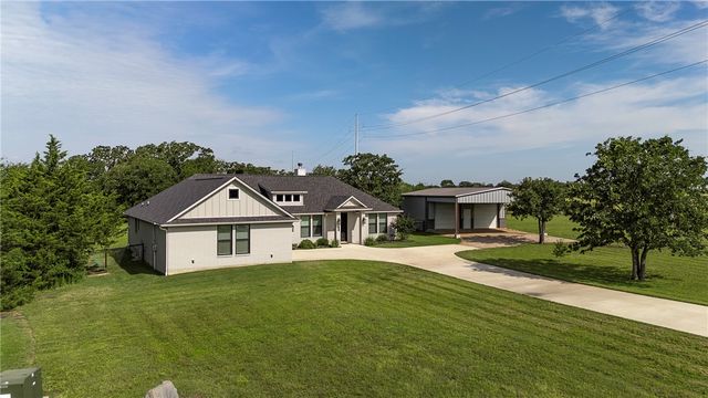 4119 Golden Eagle Drive, Bryan, TX 77808